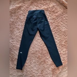 Alo Yoga Black Airlift Leggings 7/8 Length